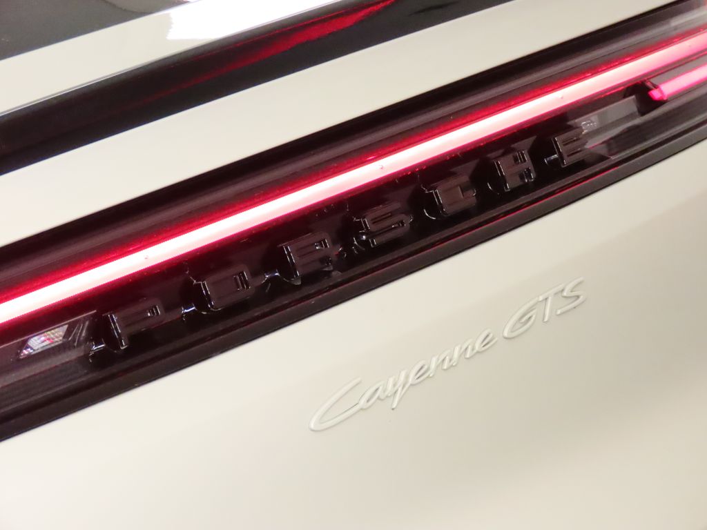 Thumbnail: 2026 Porsche  - 12