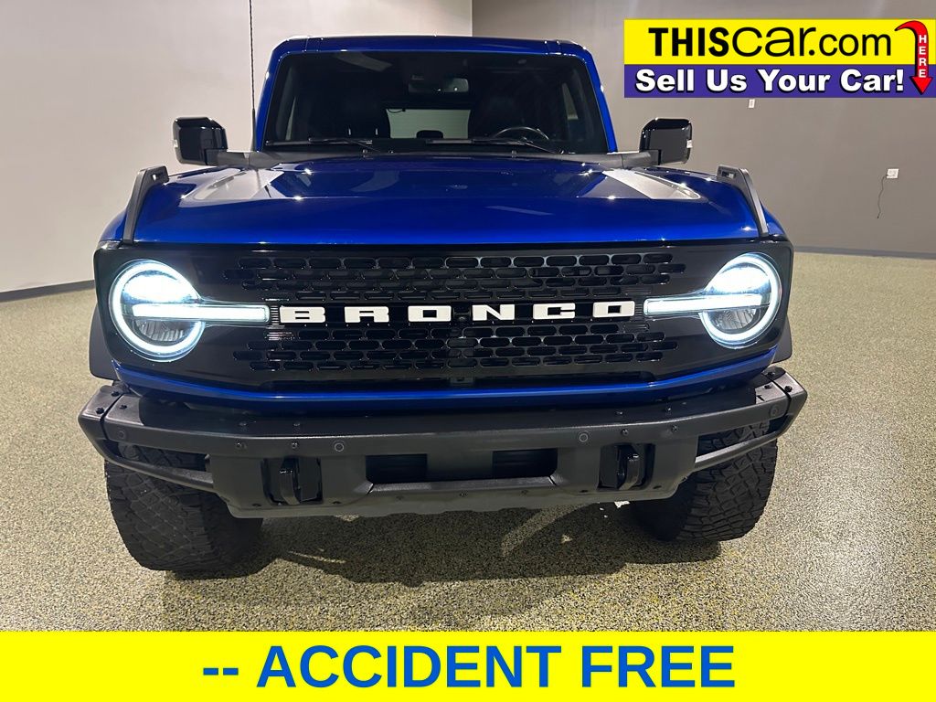 2021 Ford Bronco First Edition photo 2