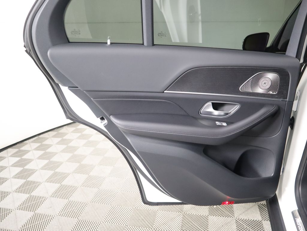 Thumbnail: 2026 Mercedes-Benz GLE - 28