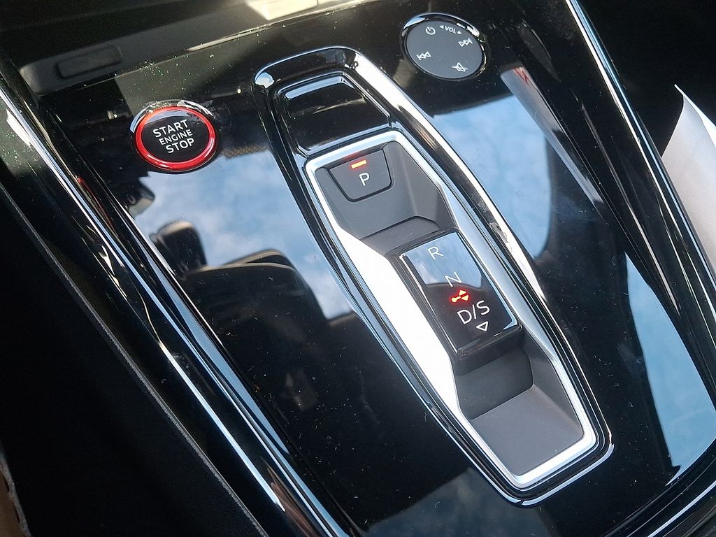 Thumbnail: 2026 Audi RS 3 - 15