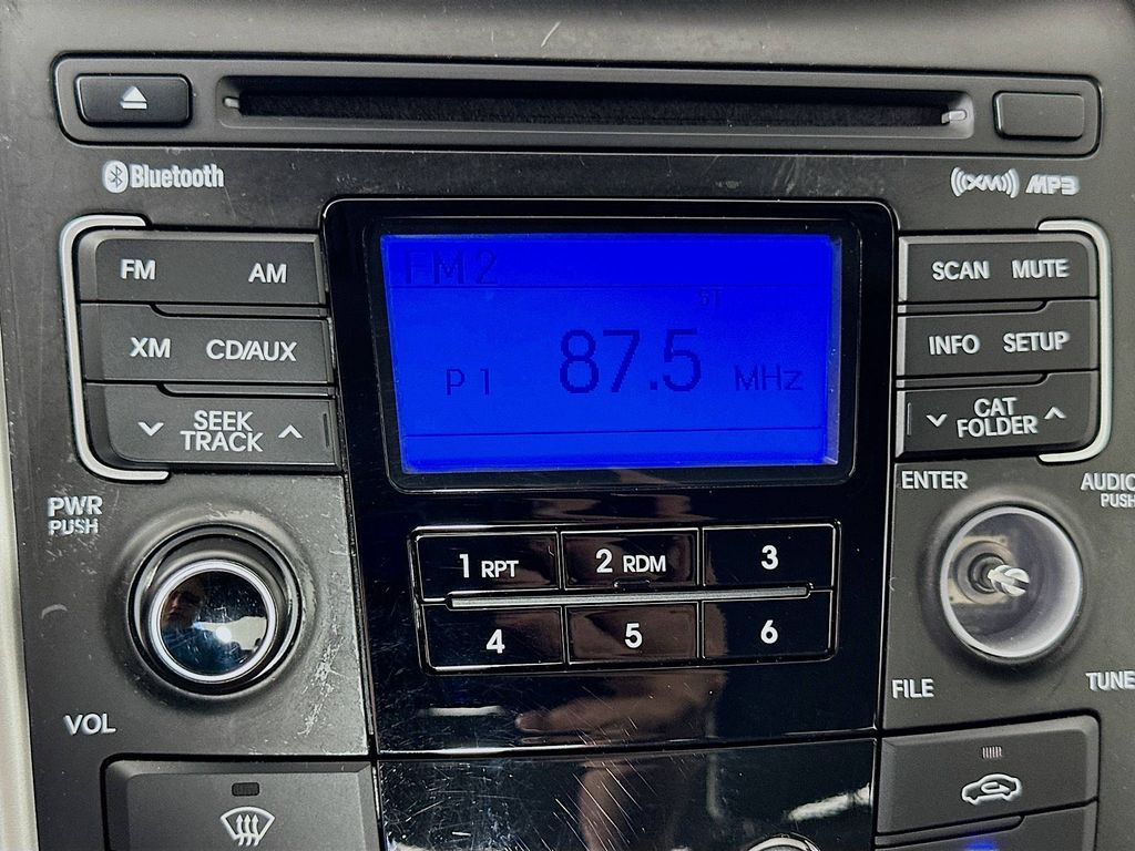 Thumbnail: 2011 Hyundai Sonata - 13