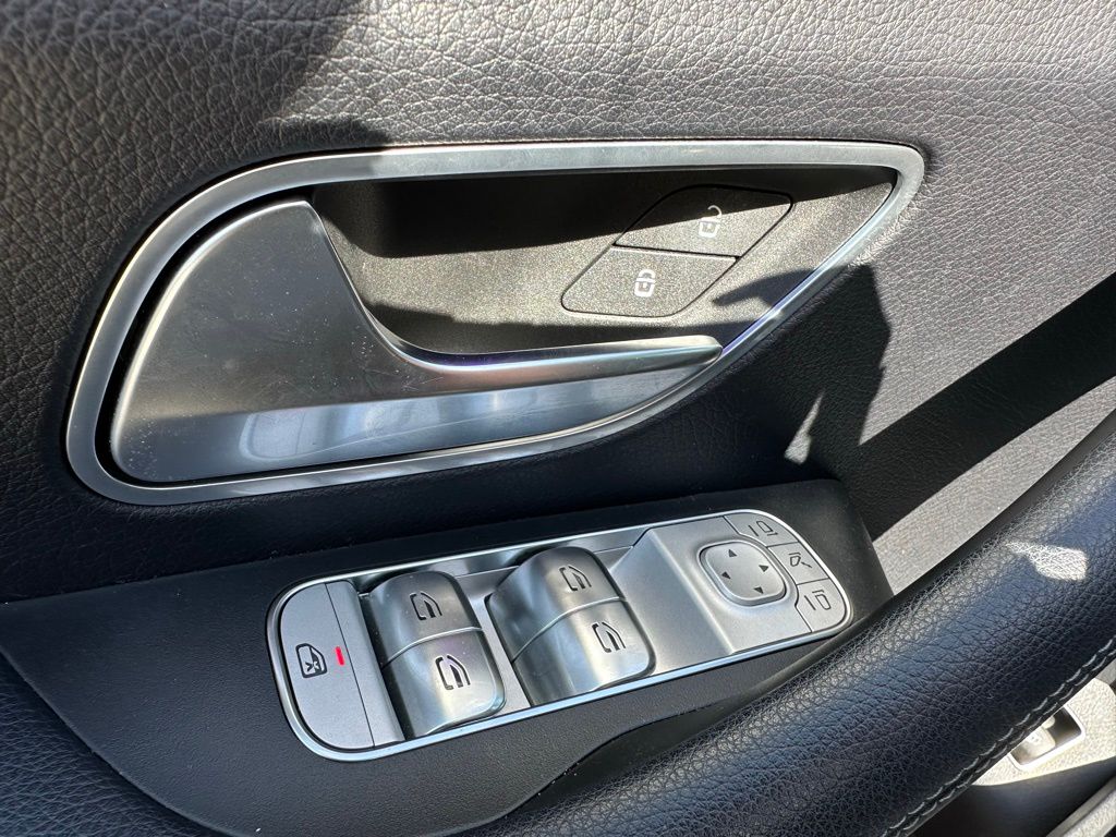 Thumbnail: 2022 Mercedes-Benz GLE - 19