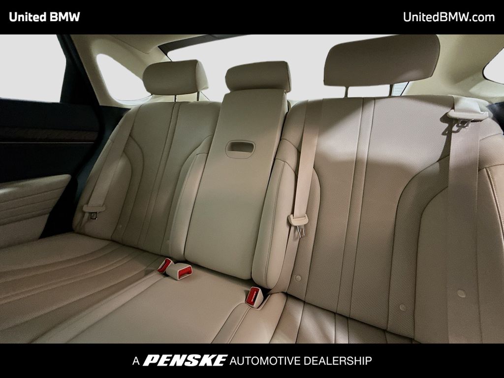 Thumbnail: 2022 Genesis G80 - 13