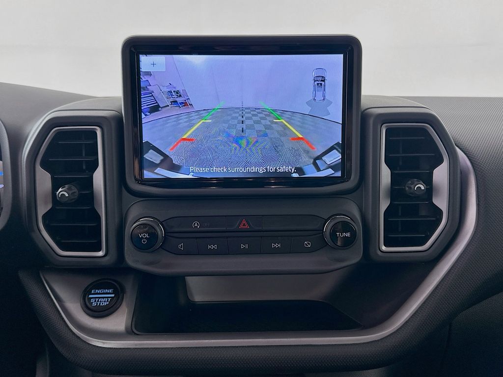 Thumbnail: 2022 Ford Bronco Sport - 14