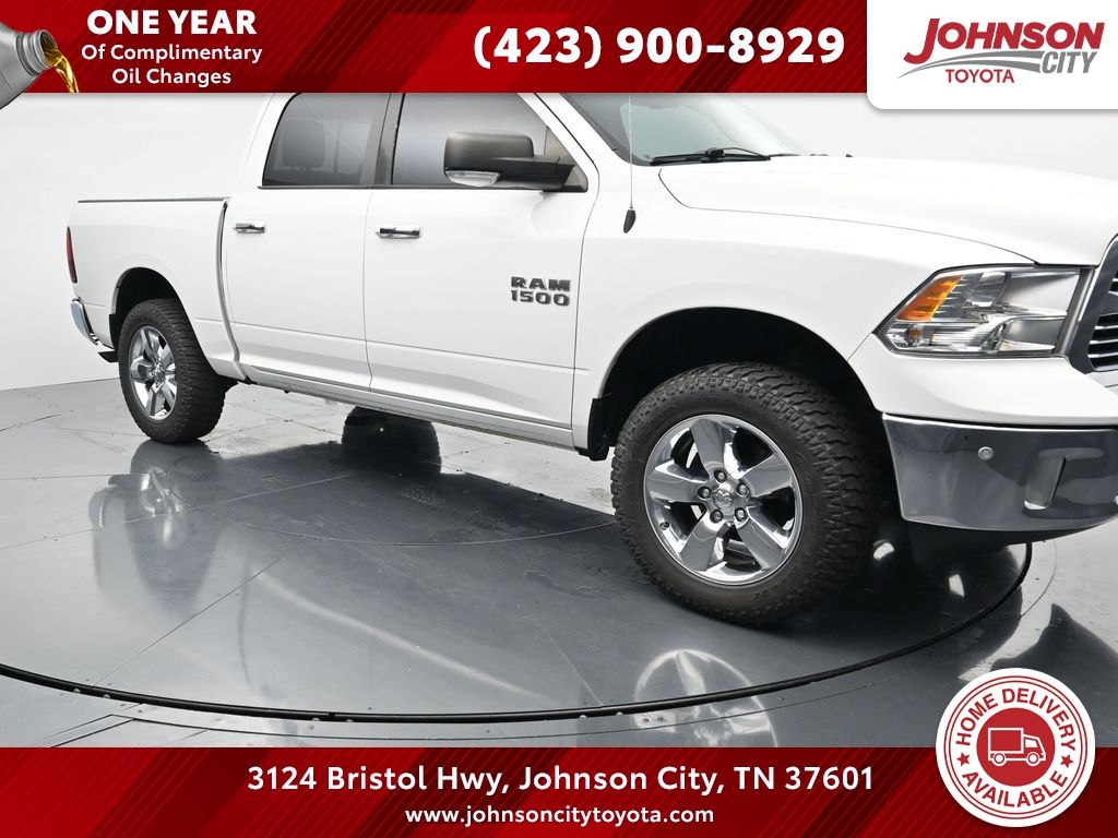 Bright White Clearcoat 2016 RAM 1500 Pickup Truck Four-Wheel Drive 8-Speed Automatic
