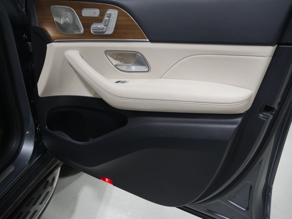 Thumbnail: 2023 Mercedes-Benz GLE - 25