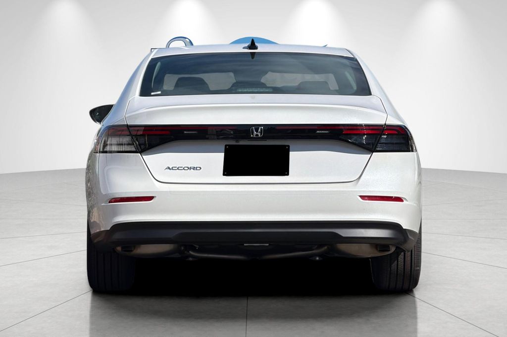 New 2026 Platinum White Pearl Honda SE image 6