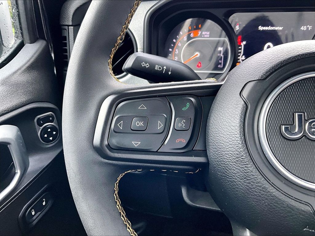 2024 Jeep Wrangler — photo 23