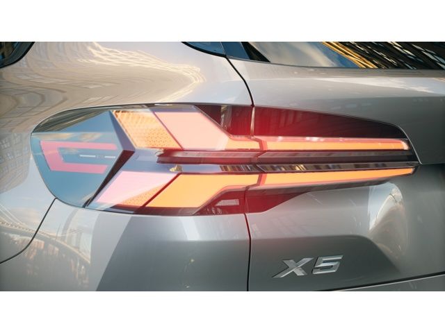 Thumbnail: 2026 BMW X5 - 8