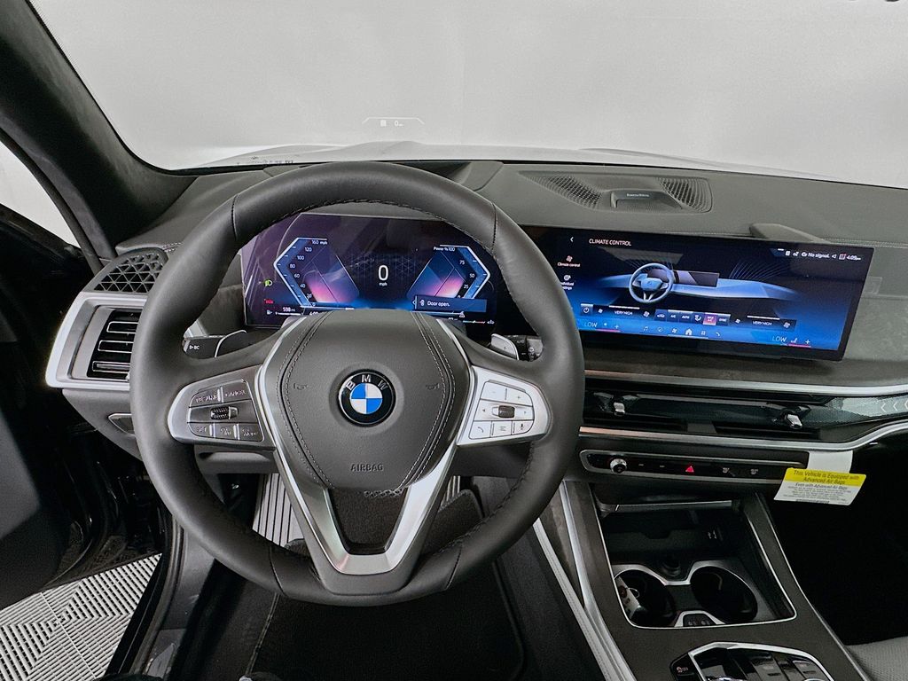 Thumbnail: 2026 BMW X7 - 10