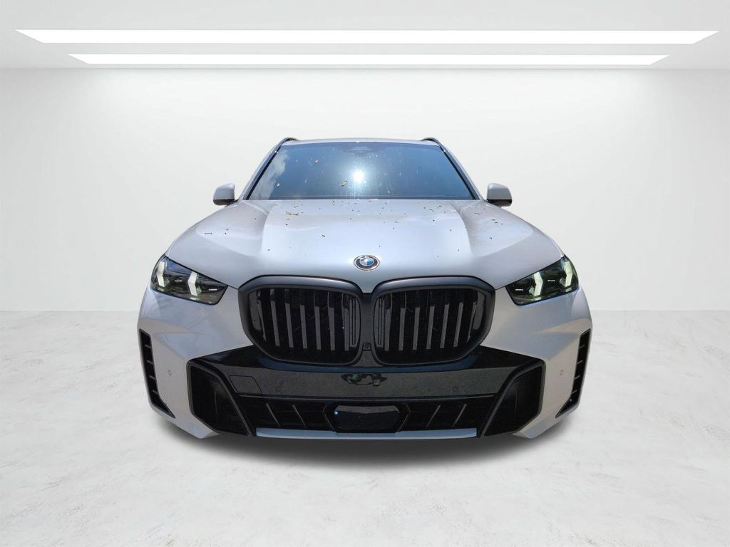 New 2026 White BMW xDrive40i image 9