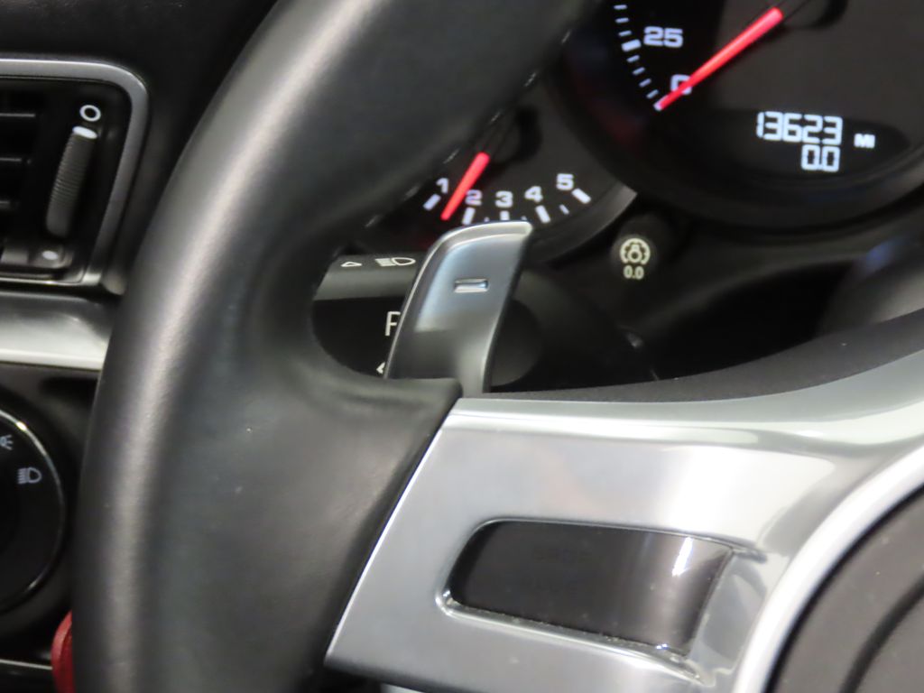 Thumbnail: 2016 Porsche 911 - 19