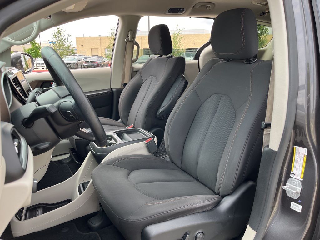 2019 Chrysler Pacifica Touring Plus 17