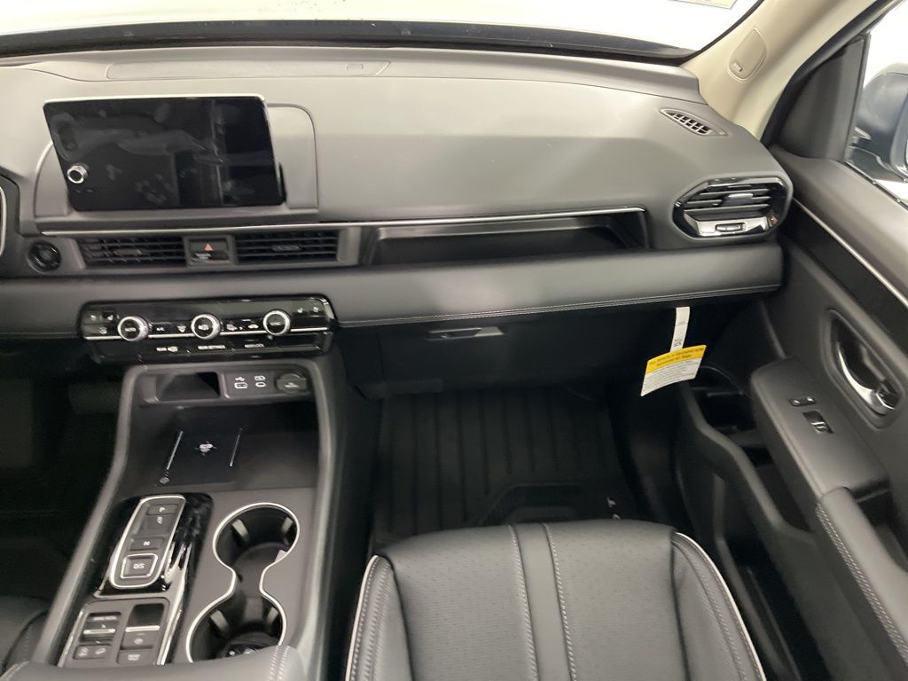 Thumbnail: 2025 Honda Pilot - 16