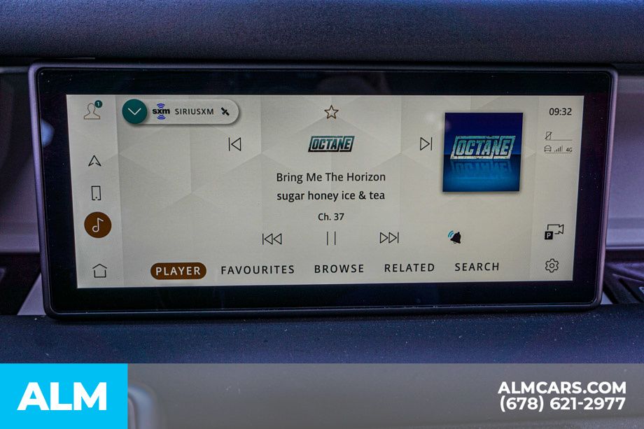 Used 2024 White Land Rover S image 39