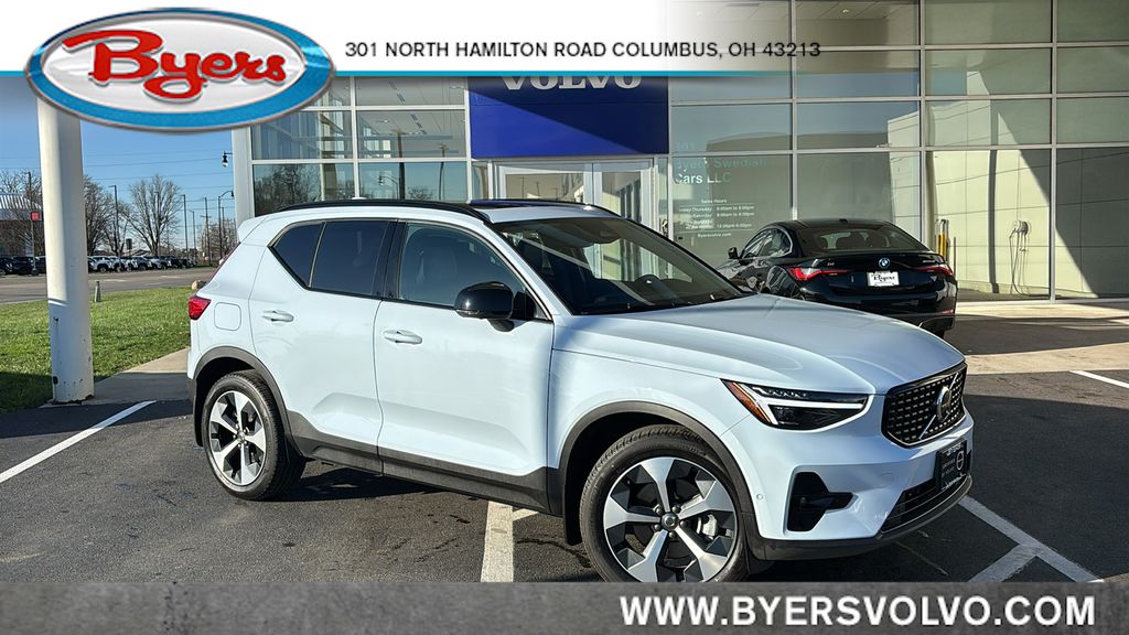 2026 Volvo XC40 B5 Plus AWD