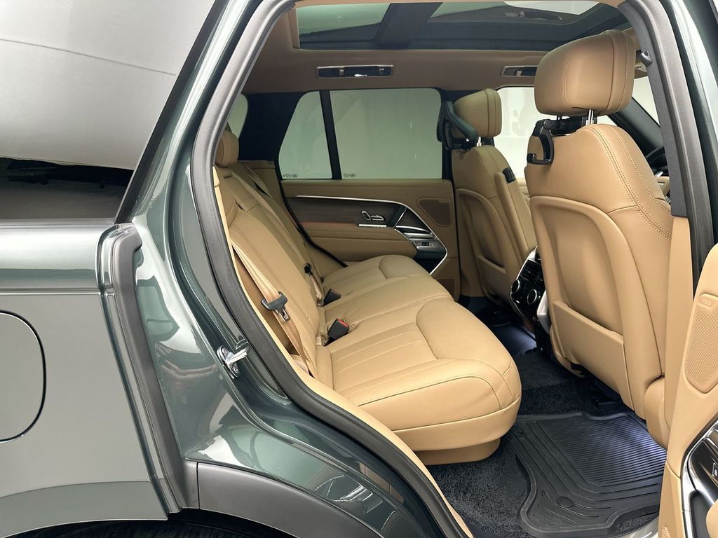Thumbnail: 2026 Land Rover Range Rover - 7