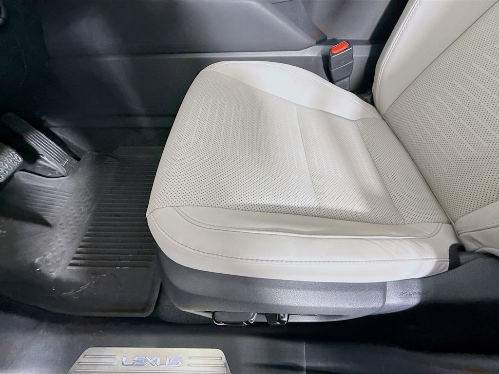 Thumbnail: 2025 Lexus TX - 19