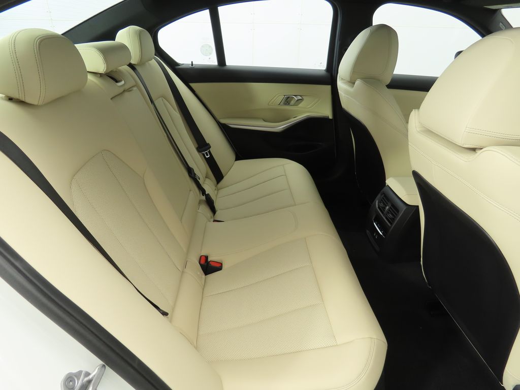 Thumbnail: 2026 BMW 3 Series - 22