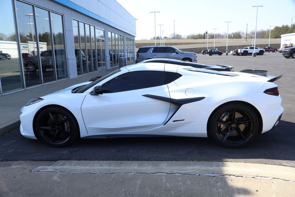 2024 Chevrolet Corvette  4