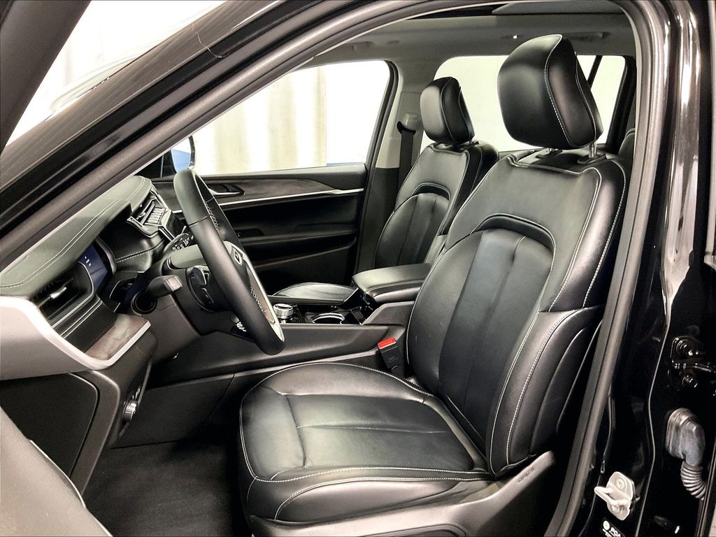 2022 Jeep Grand Cherokee L — photo 10