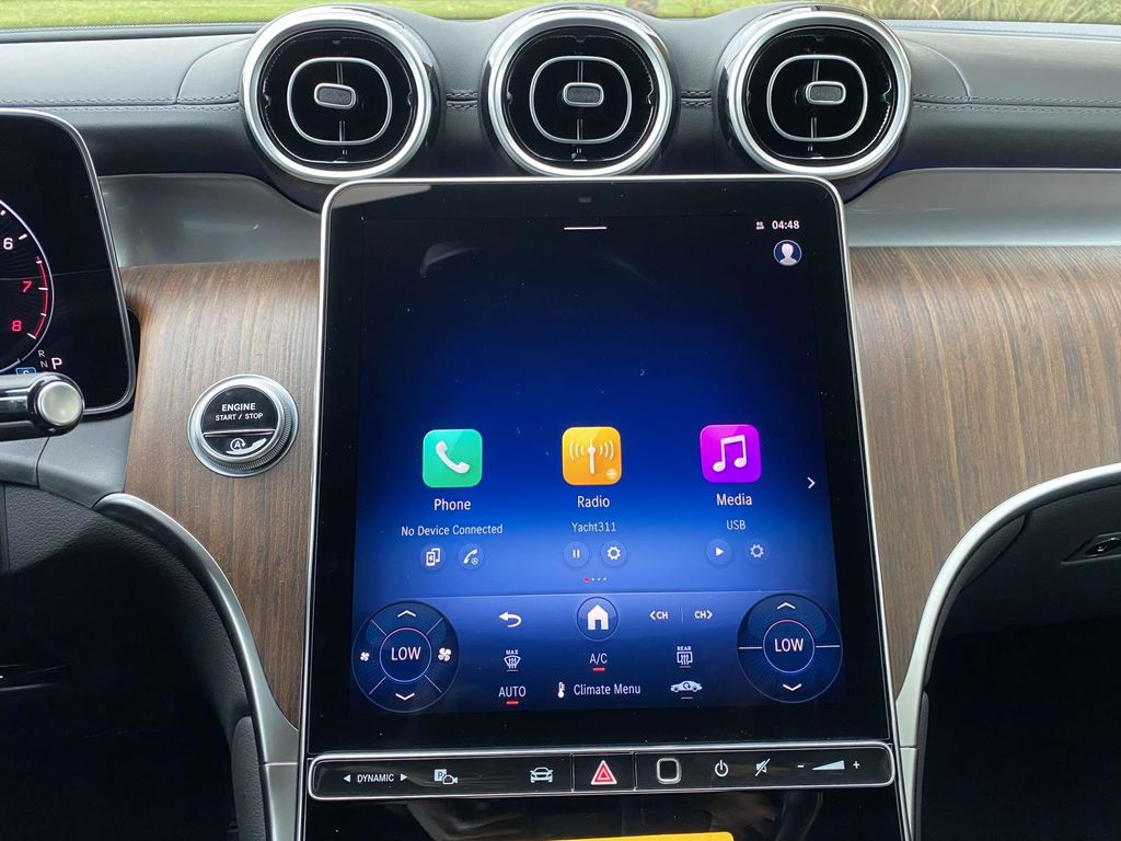 Thumbnail: 2025 Mercedes-Benz GLC - 30