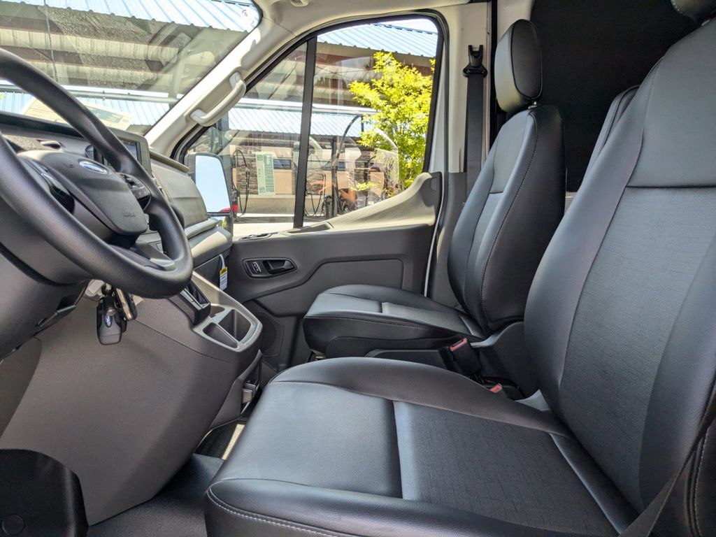 2025 Ford Transit 250