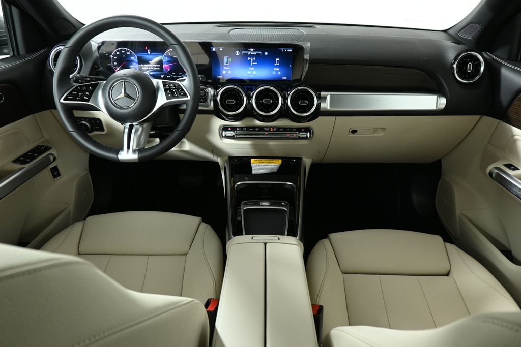 Thumbnail: 2026 Mercedes-Benz GLB - 4