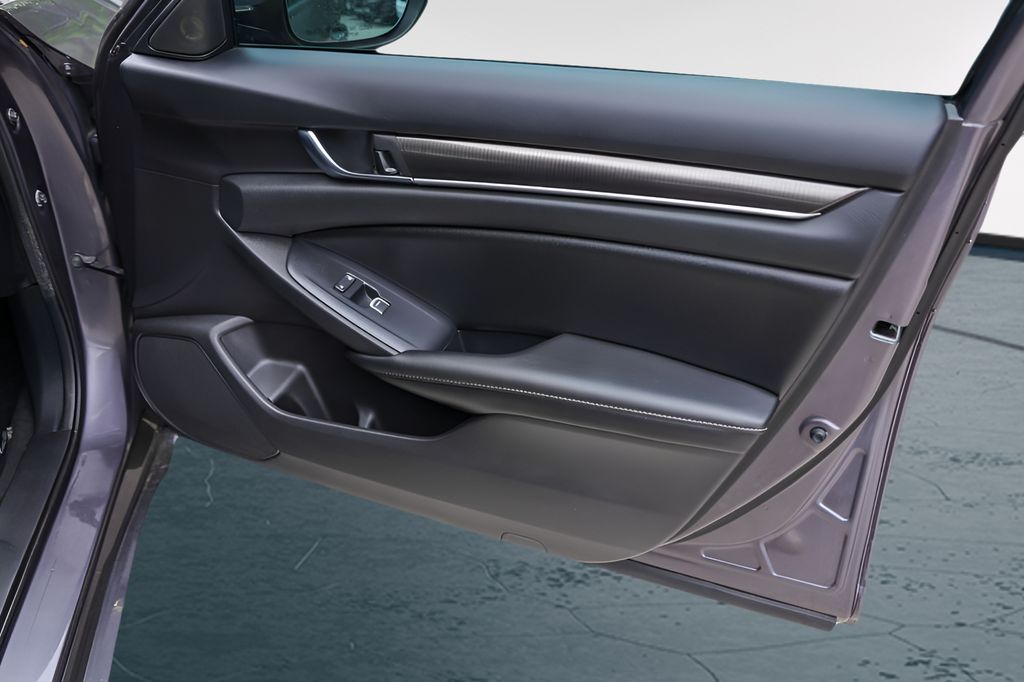 Used Car 2020 Honda Accord  Sport 2.0t For Sale Under $30,000 In Austin, Texas