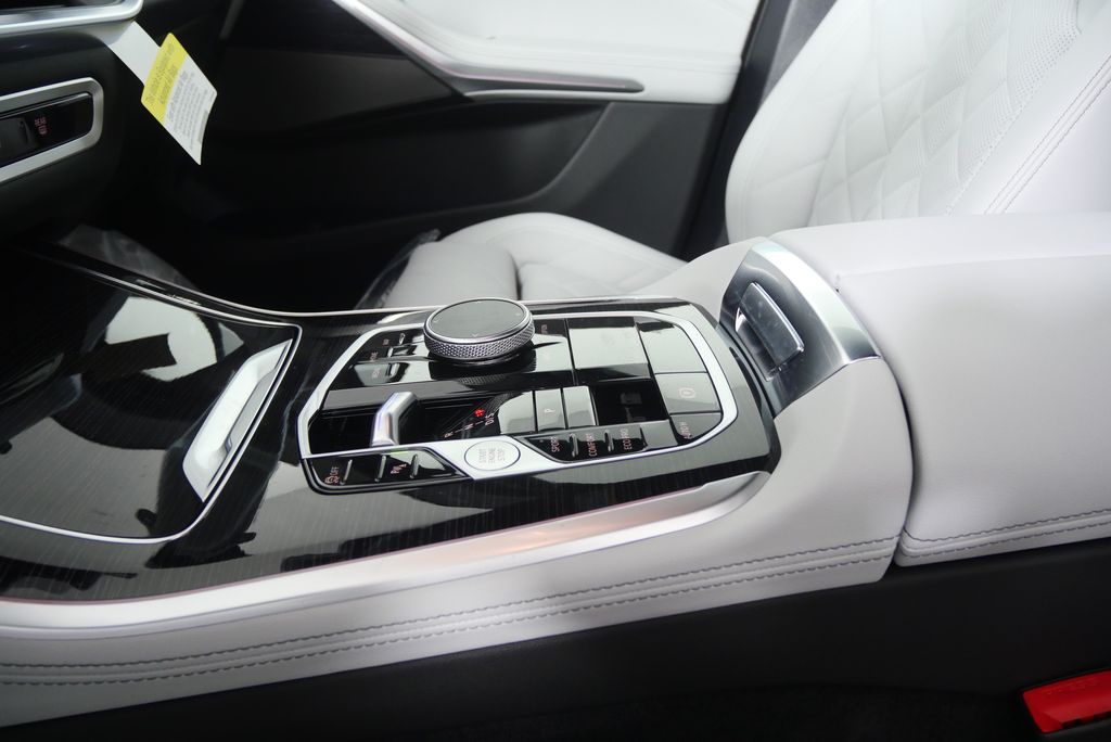 Thumbnail: 2026 BMW X5 - 22