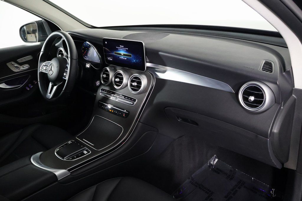 Thumbnail: 2022 Mercedes-Benz GLC - 9