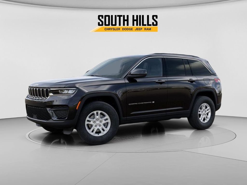 2025 Jeep Grand Cherokee Laredo Black at South Hills CDJR