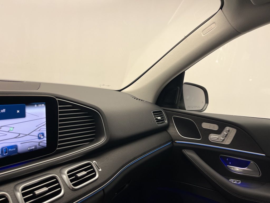 Thumbnail: 2026 Mercedes-Benz GLE - 22