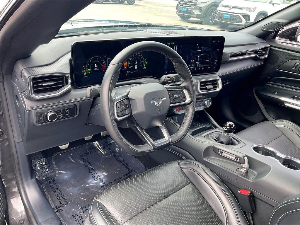 2024 Ford Mustang — photo 8