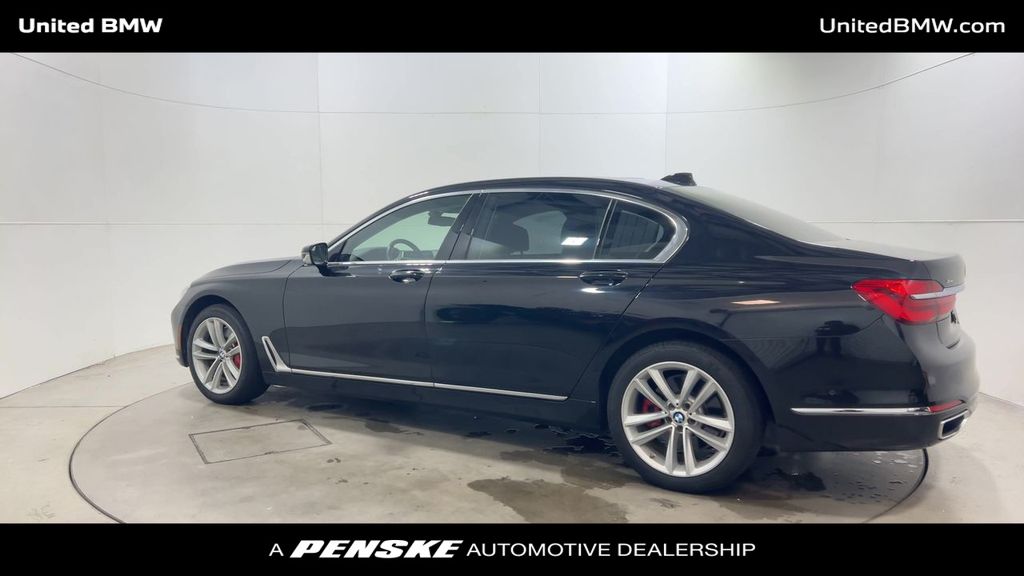 Thumbnail: 2016 BMW 7 Series - 6