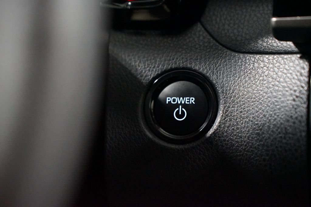 Thumbnail: 2025 Toyota Camry - 23