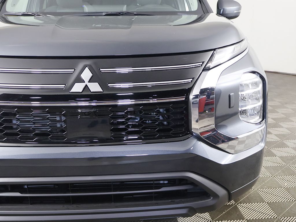 New 2026 Gray Mitsubishi ES image 14