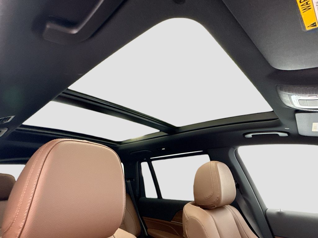Thumbnail: 2026 Mercedes-Benz GLS - 18
