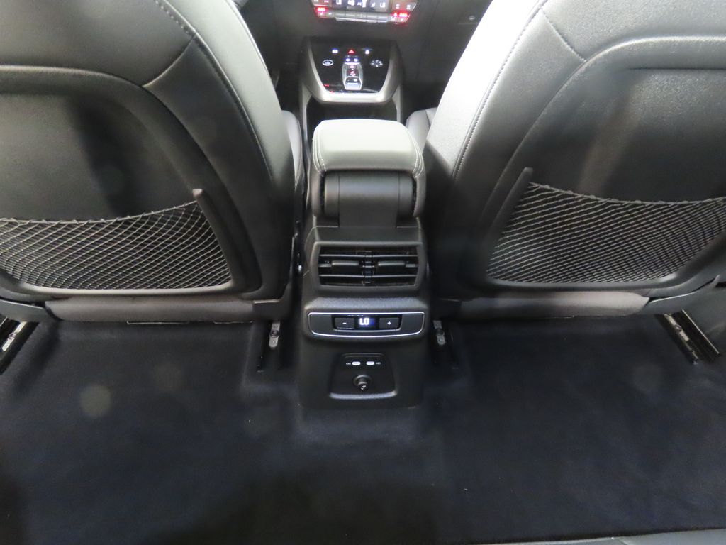 Thumbnail: 2023 Audi Q4 e-tron - 25