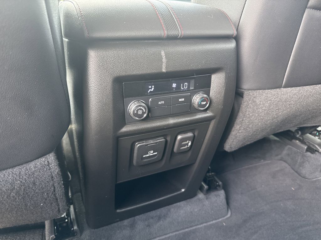 2023 Chevrolet Traverse RS White at Community Kia