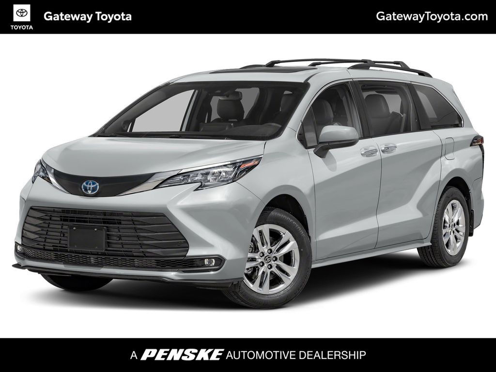 2025 Toyota Sienna L -
                Toms River, NJ