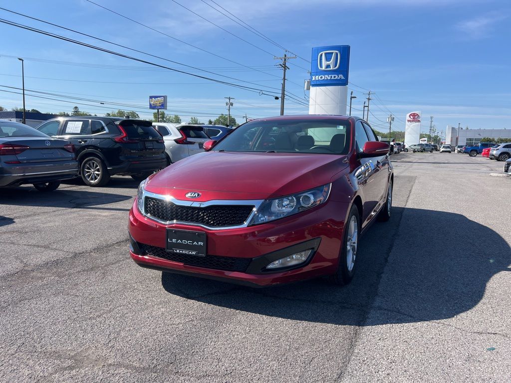 Remington Red Metallic 2013 Kia Optima LX Sedan Front-Wheel Drive 6-Speed Automatic