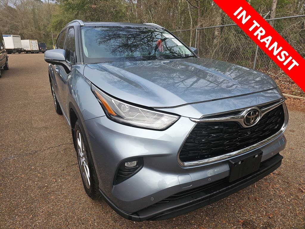 2023 Toyota Highlander Limited FWD