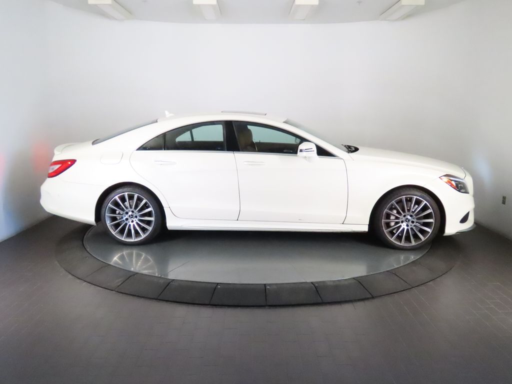 Thumbnail: 2017 Mercedes-Benz CLS - 8