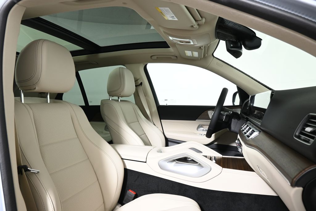 Thumbnail: 2026 Mercedes-Benz GLE - 22