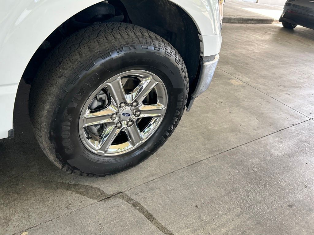 Used 2025 White Ford XLT image 26