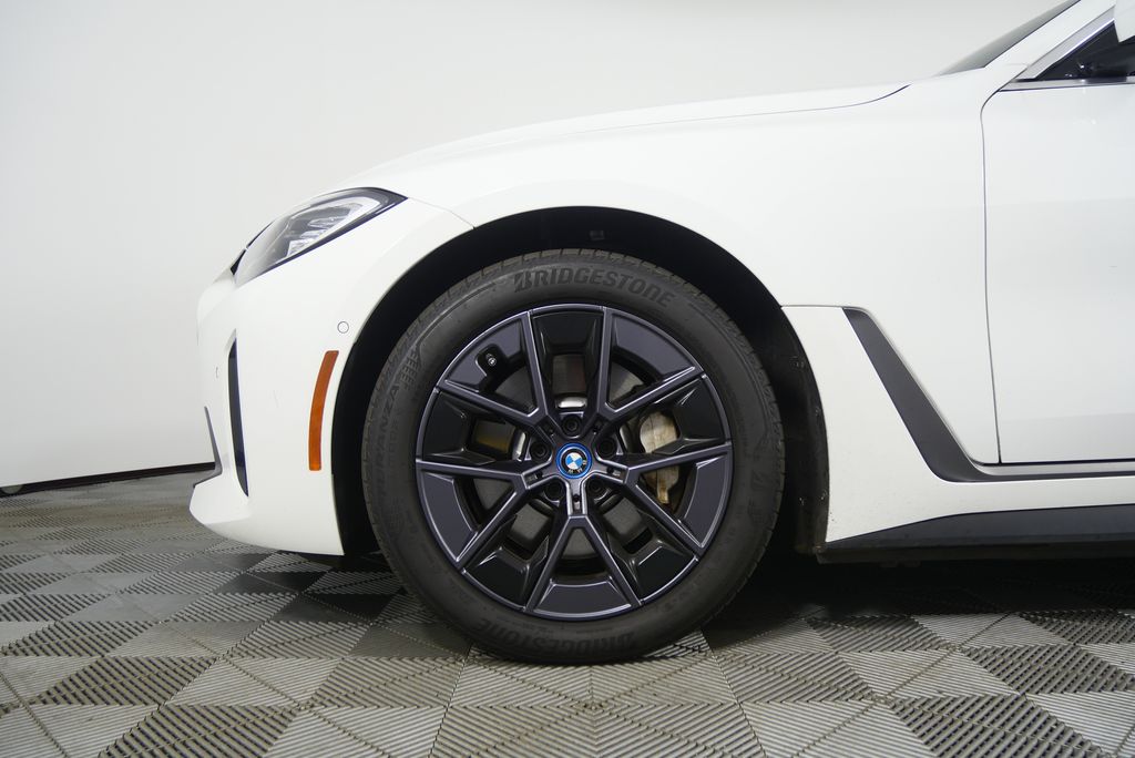 Thumbnail: 2023 BMW i4 - 7