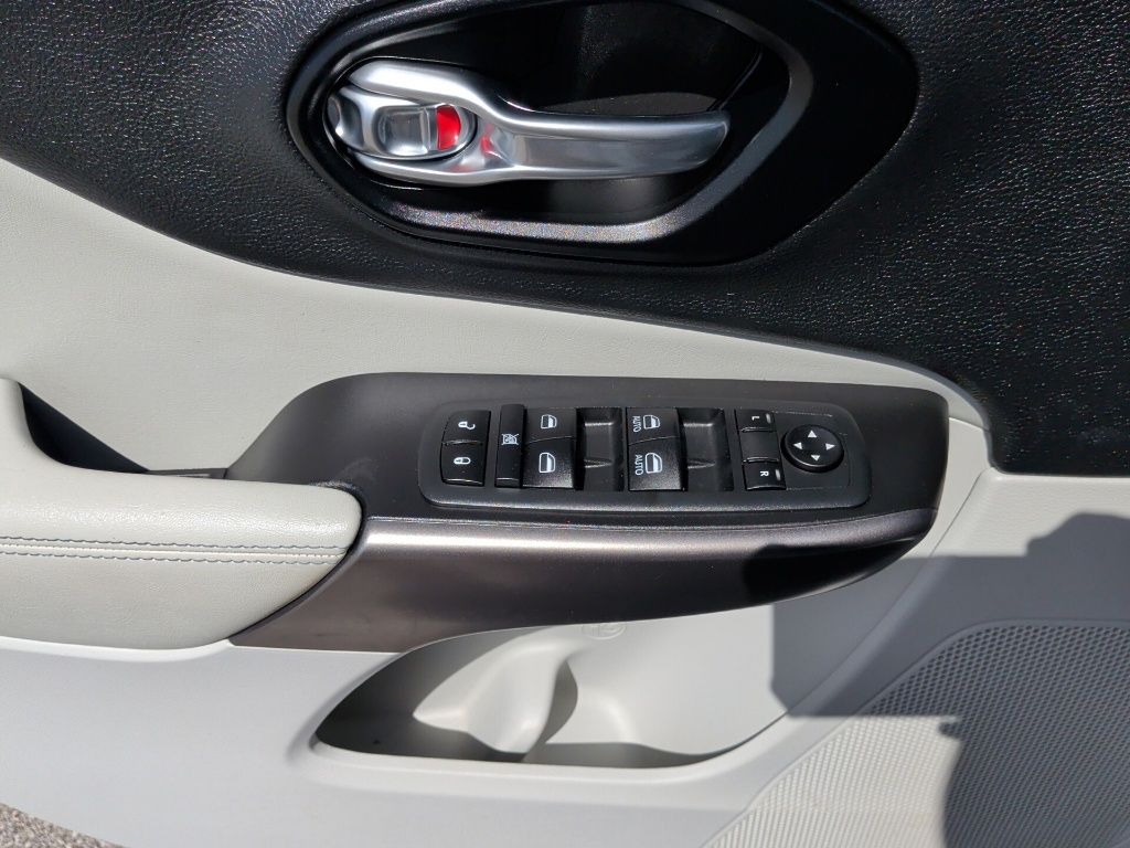 2020 Jeep Cherokee Latitude Plus White at Parkway Family Mazda