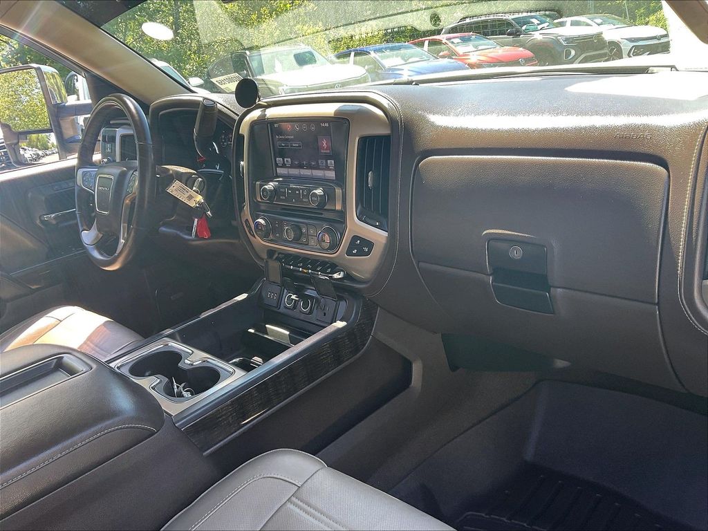 2015 GMC Sierra 1500 — photo 13