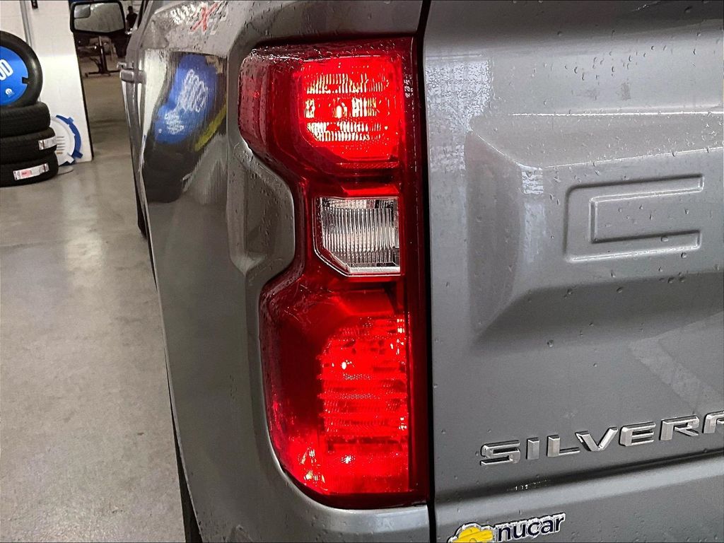 2023 Chevrolet Silverado 1500 — photo 32